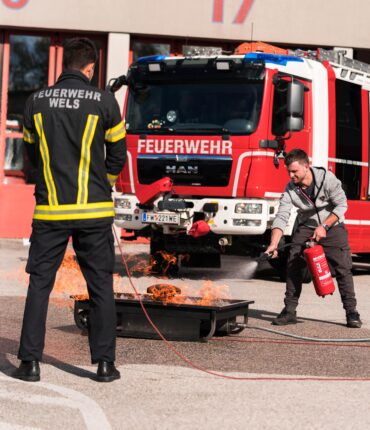 Löschtraining Feuerwehr Wels