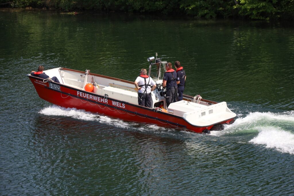 Arbeitsboot Feuerwehr Wels