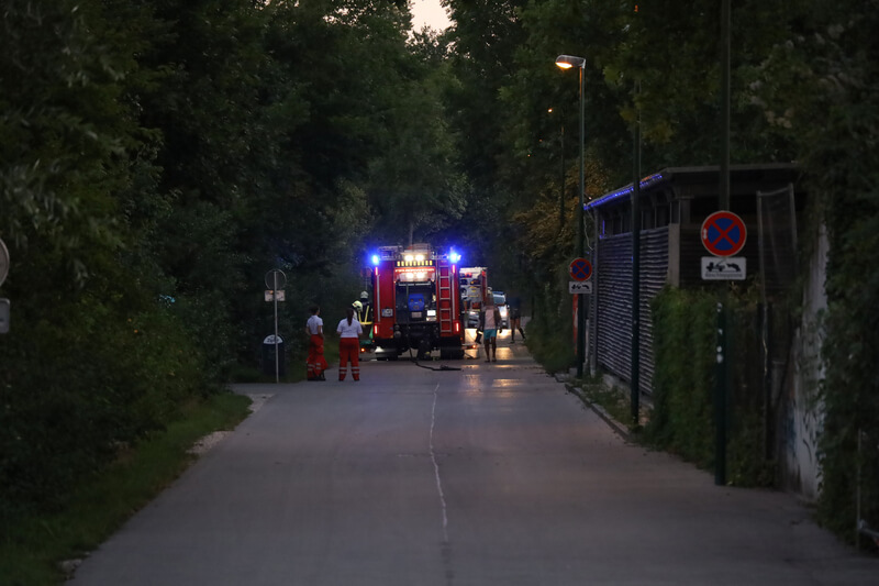 Zeitgleiche Brandmeldeauslösungen und ein Chlorgasaustritt